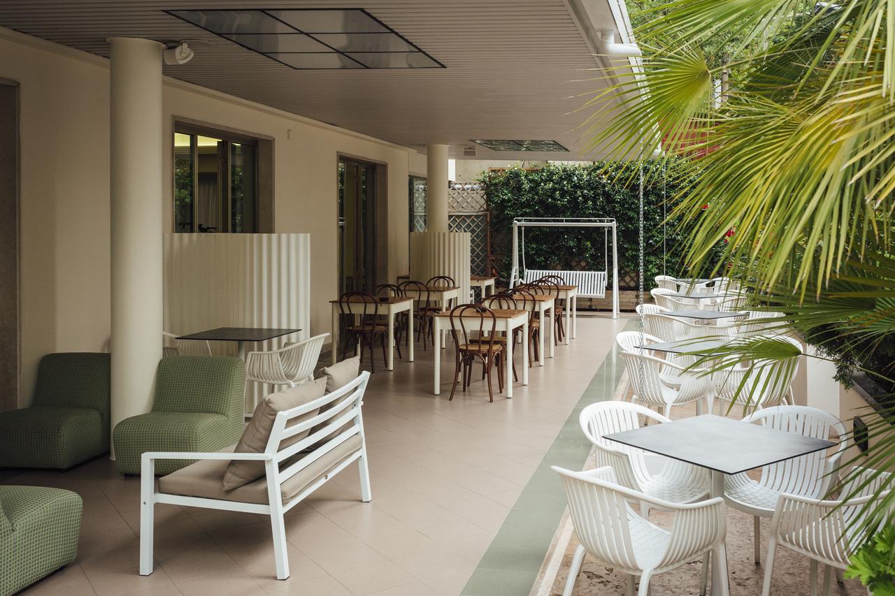 Hotel Montecarlo Rimini Exterior foto